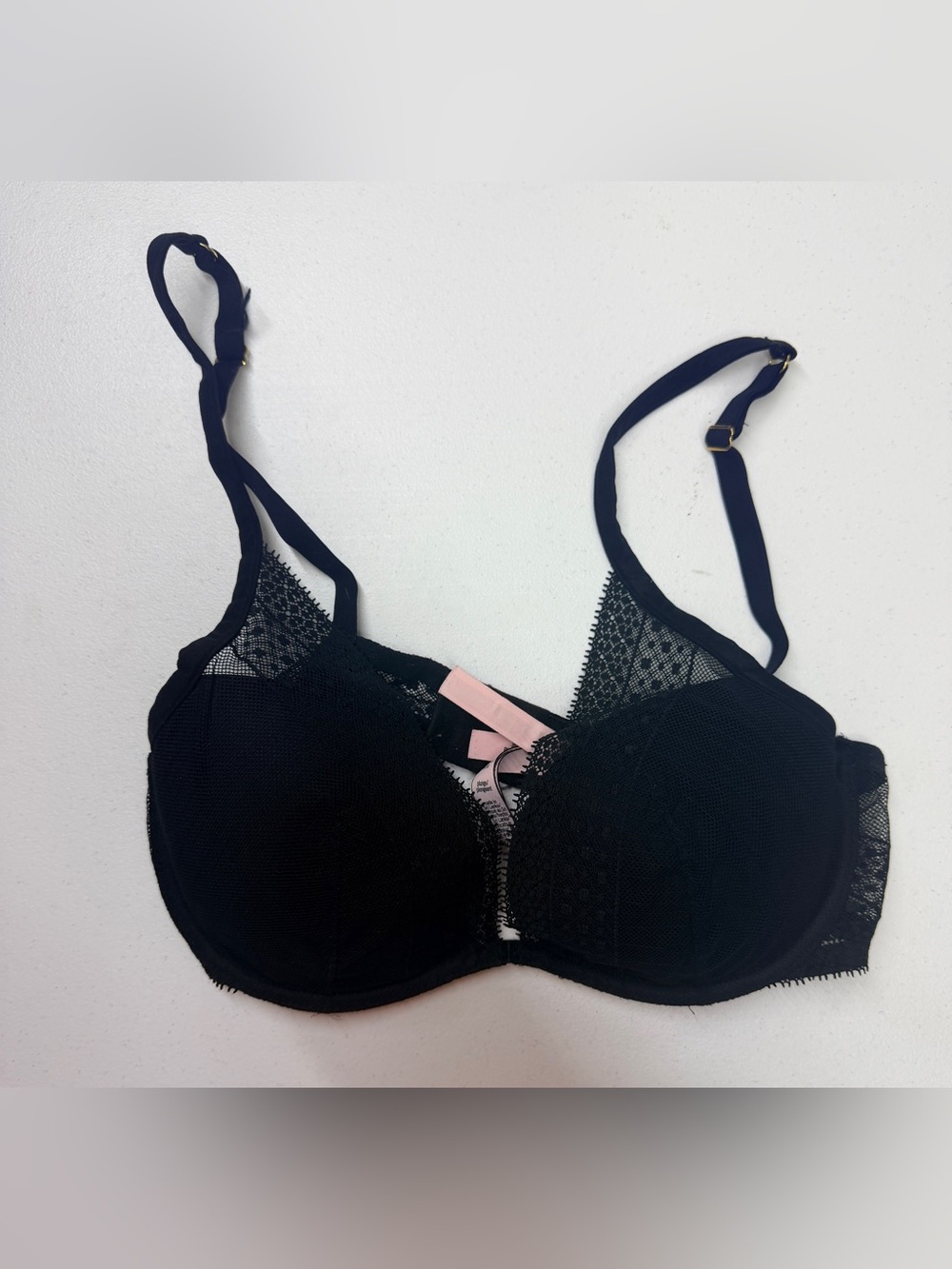 Victoria’s Secret Incredible Plunge Bra Black Lace 36C